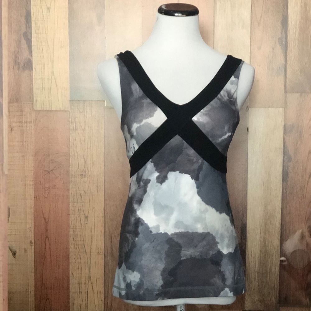 Lululemon tank sz6